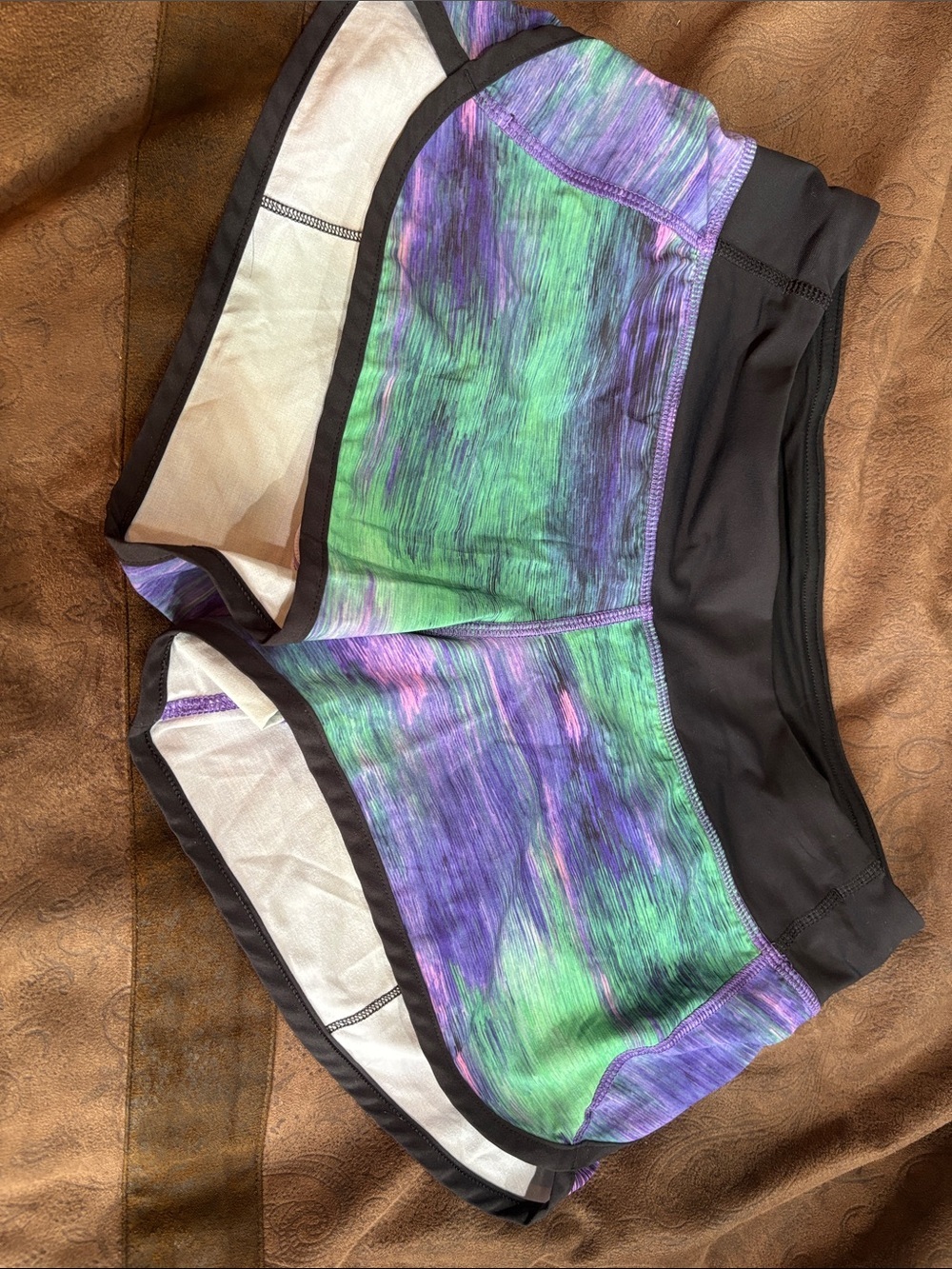 Lululemon size 4 Women’s Drop It Low Rio Nights Multi Black Activewear Shorts